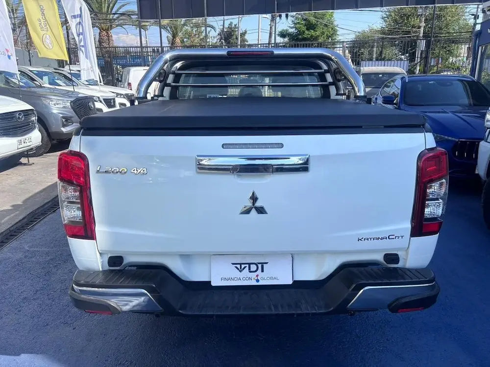 Lona Marítima para Mitsubishi l200